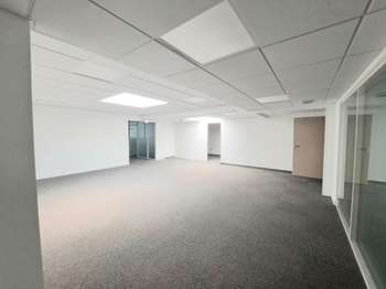 Bureaux et commerces 10 pièces