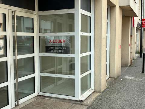 Bureaux et commerces 3 pièces Bureaux et commerces 3 pièces