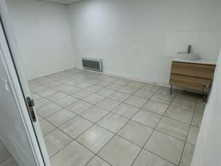 Bureaux et commerces 3 pièces Bureaux et commerces 3 pièces