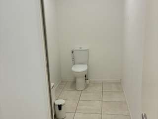 Bureaux et commerces 3 pièces Bureaux et commerces 3 pièces