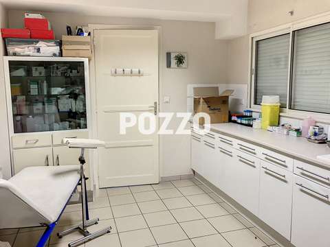 Bureaux et commerces 4 pièces