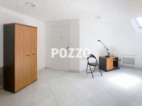 Bureaux et commerces 2 pièces