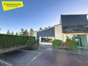 Location Bureaux et commerces 70 m&sup2;Saint-Hilaire-du-Harcouët