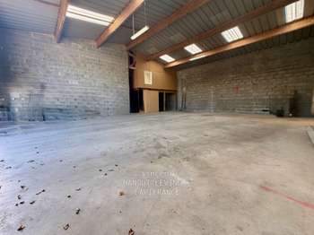 Bureaux et commerces 4 pièces