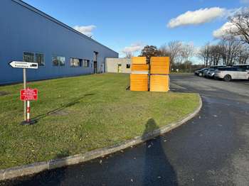 Location Bureaux et commercesSaint-Jean-sur-Vilaine