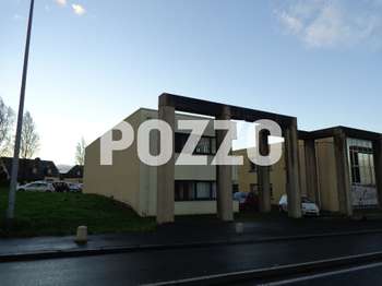 Bureaux et commerces 9 pièces
