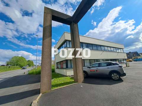 Bureaux et commerces 9 pièces