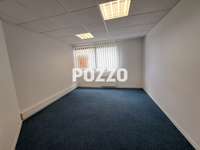 Bureaux et commerces 9 pièces