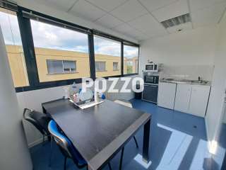 Bureaux et commerces 9 pièces