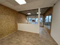 Bureaux et commerces 4 pièces Bureaux et commerces 4 pièces