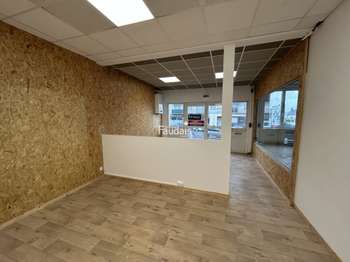 Bureaux et commerces 4 pièces Bureaux et commerces 4 pièces