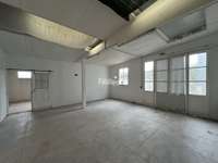 Bureaux et commerces 4 pièces Bureaux et commerces 4 pièces