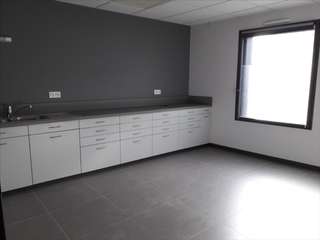 Bureaux et commerces 6 pièces