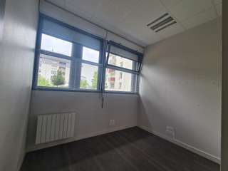 Bureaux et commerces 5 pièces