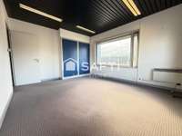 Bureaux et commerces 5 pièces