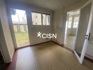 Bureaux et commerces 4 pièces