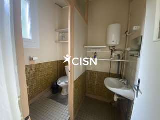 Bureaux et commerces 4 pièces