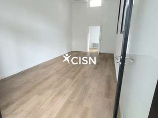 Bureaux et commerces 5 pièces