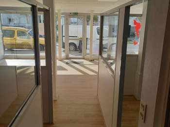 Bureaux et commerces 4 pièces