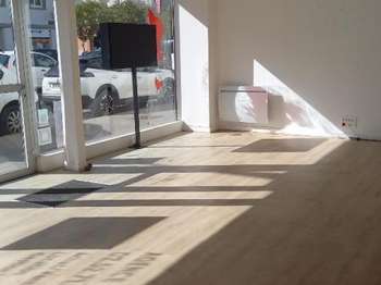 Bureaux et commerces 4 pièces