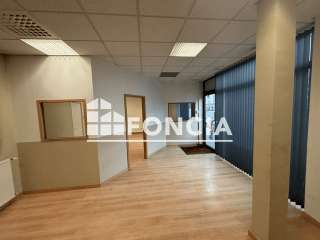 Bureaux et commerces 4 pièces Bureaux et commerces 4 pièces