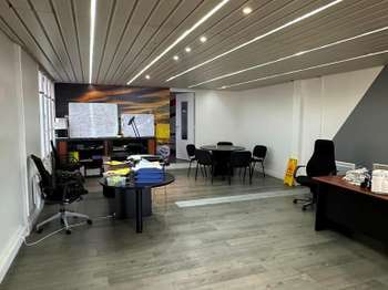 Bureaux et commerces Bureaux et commerces