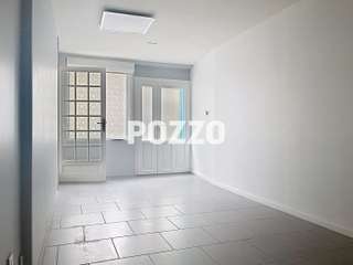 Bureaux et commerces 4 pièces