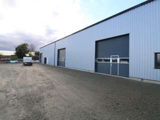 Bureaux et commerces 4 pièces