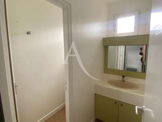 Bureaux et commerces 5 pièces