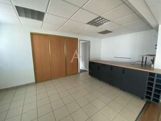 Bureaux et commerces 5 pièces