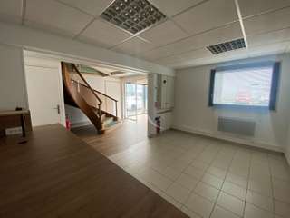 Bureaux et commerces 5 pièces