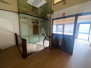 Bureaux et commerces 5 pièces