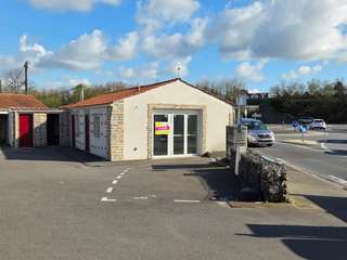 Bureaux et commerces 2 pièces