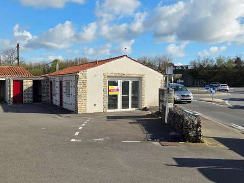 Bureaux et commerces 2 pièces