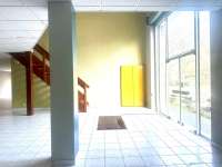 Bureaux et commerces 4 pièces Bureaux et commerces 4 pièces