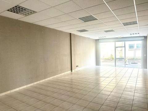 Bureaux et commerces 4 pièces Bureaux et commerces 4 pièces