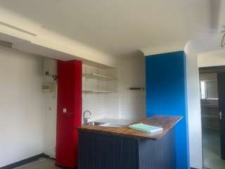 Bureaux et commerces 4 pièces Bureaux et commerces 4 pièces