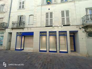 Location Bureaux et commerces 115 m&sup2;Saumur