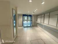 Bureaux et commerces 4 pièces Bureaux et commerces 4 pièces