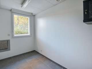 Bureaux et commerces 2 pièces