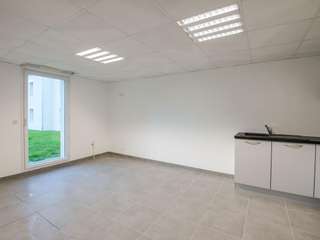 Bureaux et commerces 2 pièces