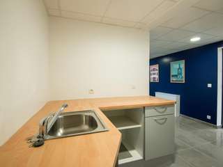 Bureaux et commerces 2 pièces