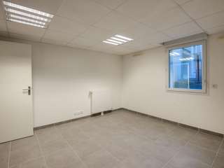 Bureaux et commerces 2 pièces