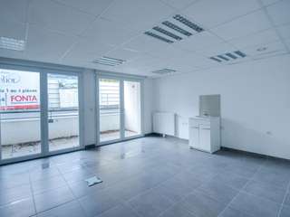 Bureaux et commerces 2 pièces