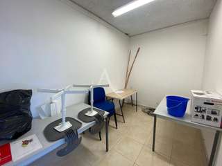 Bureaux et commerces 3 pièces