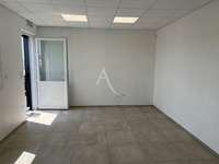 Bureaux et commerces 2 pièces
