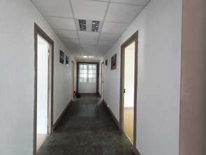 Location Bureaux et commerces 400 m&sup2;Soulom