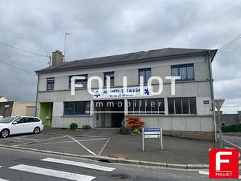 Location Bureaux et commerces 131 m&sup2;Sourdeval