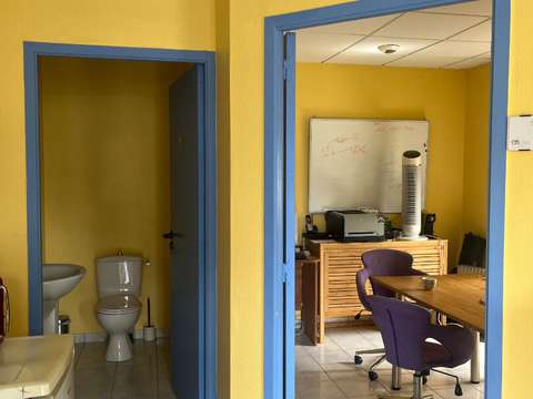 Bureaux et commerces 2 pièces