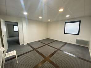 Location Bureaux et commerces 51 m&sup2;Taden